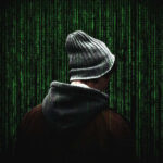 ¡Les vale! Turista sube a la pirámide de Kukulcán pese a estar prohibido