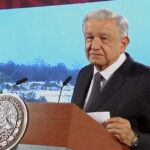 Monta Milei show de rock para presentar libro