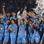 Connor Storrie y Hudson Williams debutan en los Globos de Oro 2026